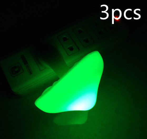 LED Mushroom Night Light – Plug-in Wall Lamp with Light Sensor for Bedroom Decor